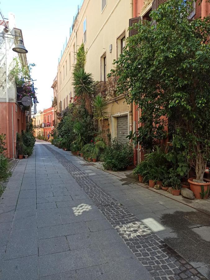 La Casetta Nel Centro Cagliari Exteriör bild
